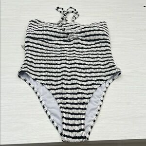 Black and White Striped High-Waisted Bathing suit